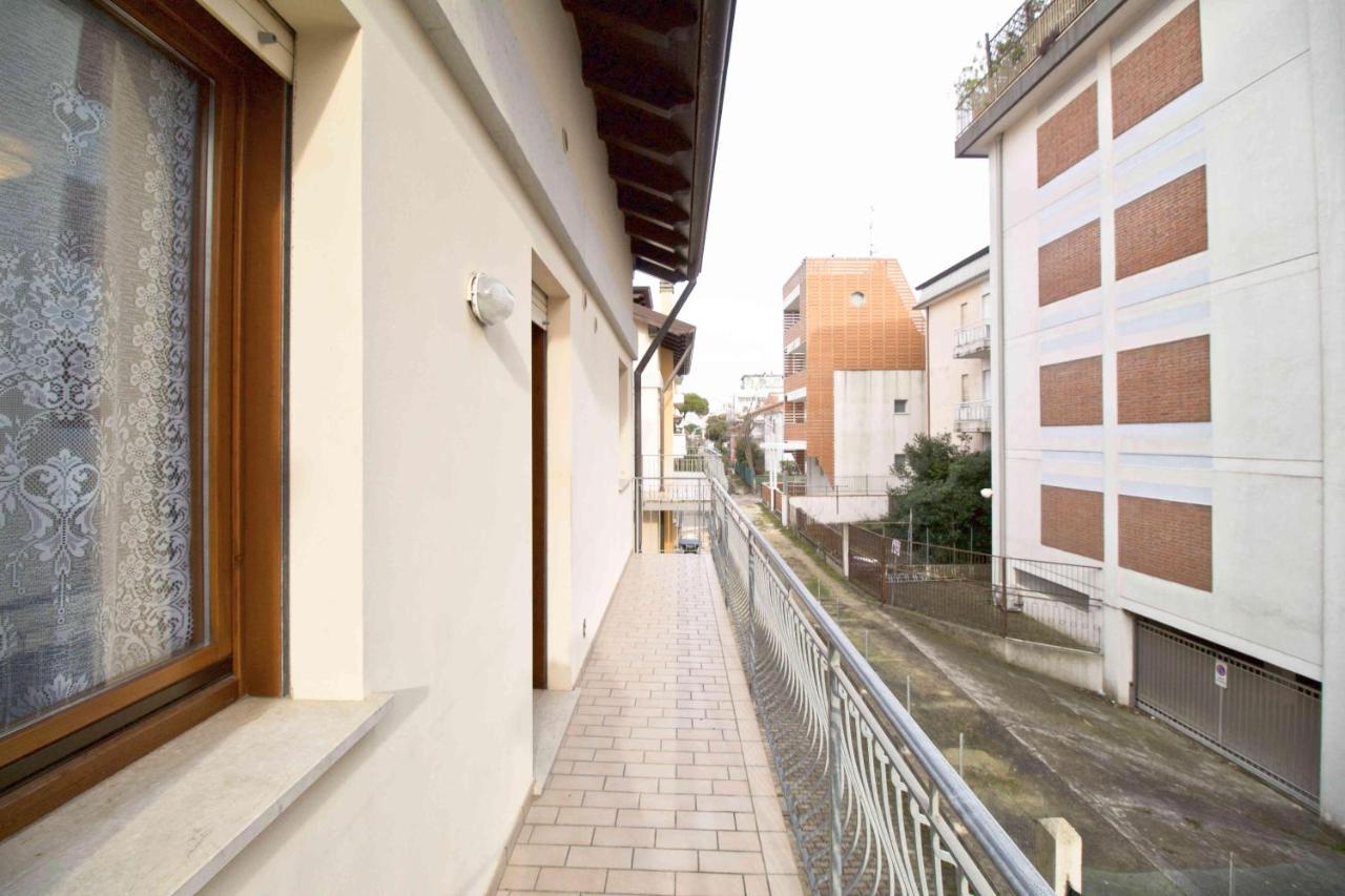 Condominio Carnelos Lido di Jesolo Exterior foto