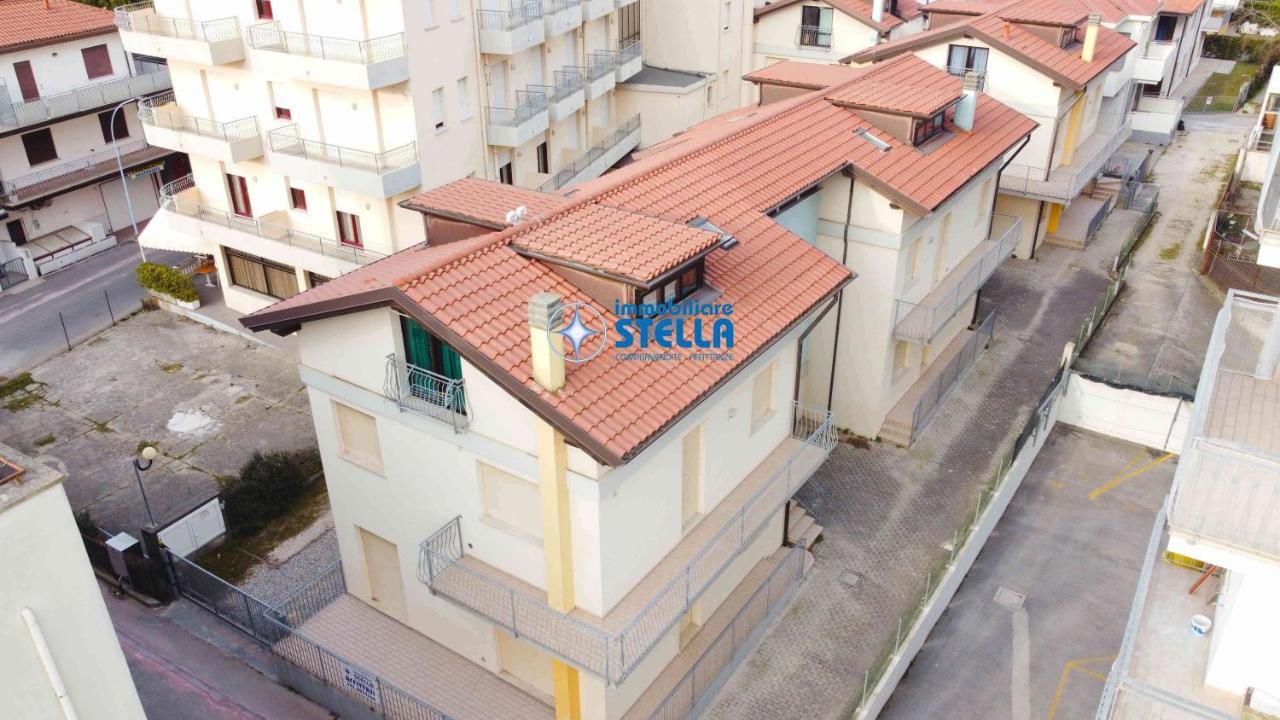 Condominio Carnelos Lido di Jesolo Exterior foto